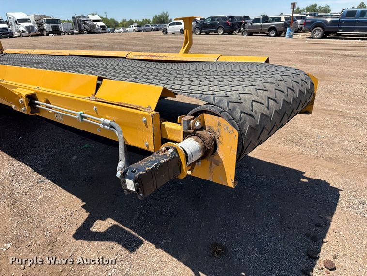 image for item YA3972 2022 Vermeer TR626 trommel screen