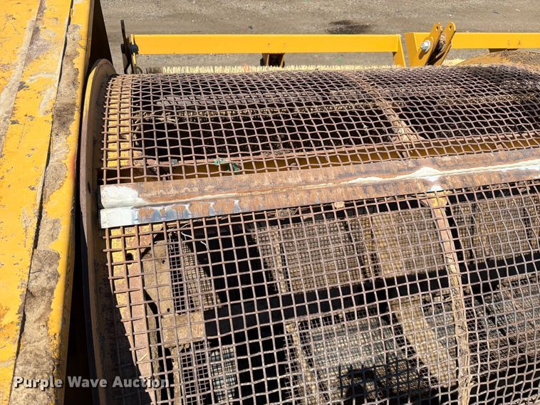 image for item YA3972 2022 Vermeer TR626 trommel screen