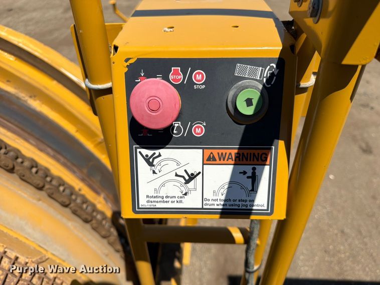 image for item YA3972 2022 Vermeer TR626 trommel screen
