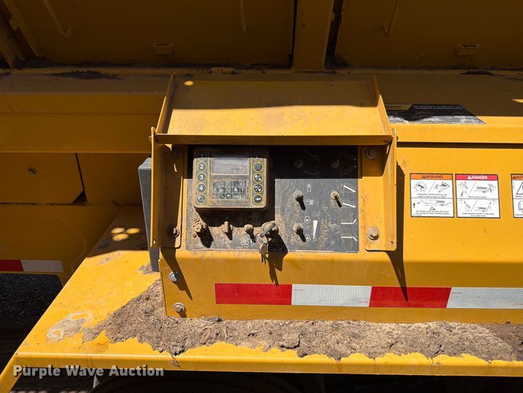 image for item YA3972 2022 Vermeer TR626 trommel screen
