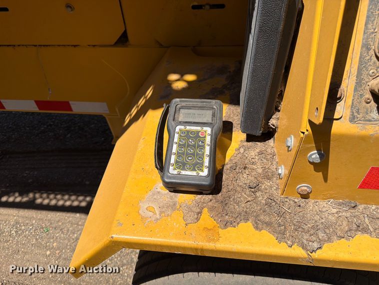 image for item YA3972 2022 Vermeer TR626 trommel screen