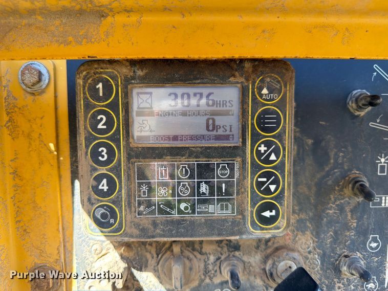 image for item YA3972 2022 Vermeer TR626 trommel screen