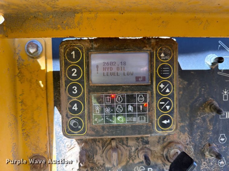 image for item YA3972 2022 Vermeer TR626 trommel screen