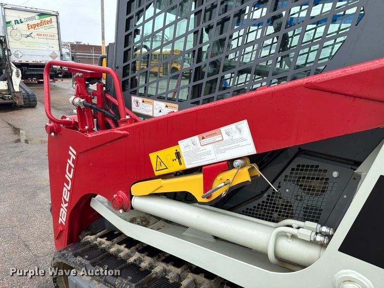 image for item YA4013 2024 Takeuchi TL6R tracked skid steer loader