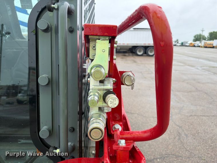 image for item YA4013 2024 Takeuchi TL6R tracked skid steer loader