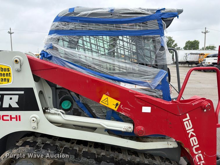 image for item YA4013 2024 Takeuchi TL6R tracked skid steer loader