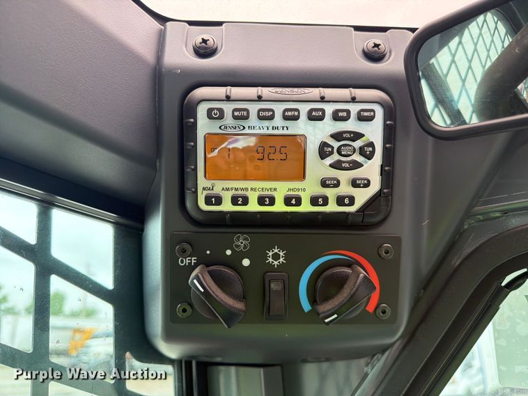 image for item YA4013 2024 Takeuchi TL6R tracked skid steer loader