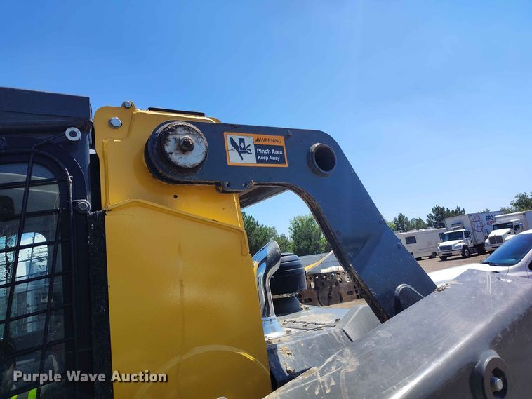 image for item YA4046 2024 John Deere 335 P-Tier tracked skid steer loader