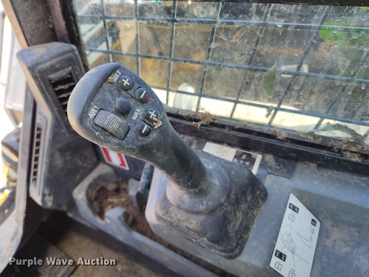image for item YA4046 2024 John Deere 335 P-Tier tracked skid steer loader