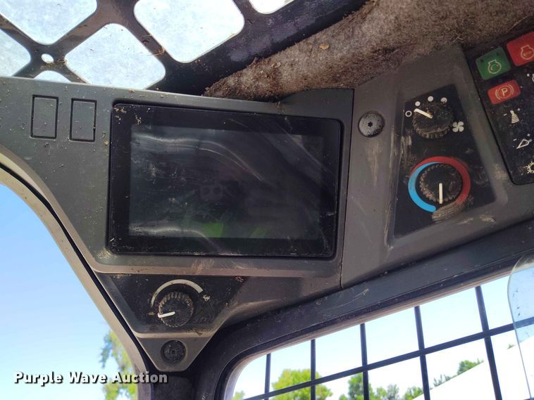 image for item YA4046 2024 John Deere 335 P-Tier tracked skid steer loader