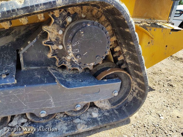 image for item YA4046 2024 John Deere 335 P-Tier tracked skid steer loader