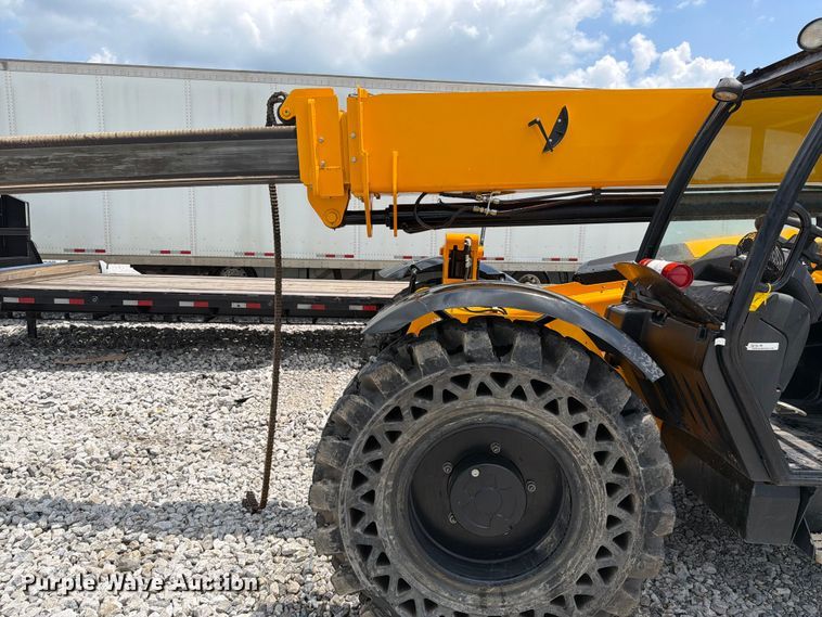 image for item YA4099 2022 JCB 507.42F telehandler