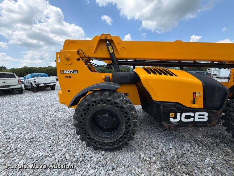 image for item YA4099 2022 JCB 507.42F telehandler
