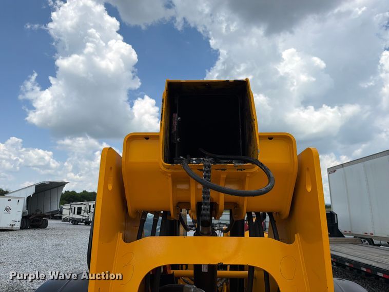 image for item YA4099 2022 JCB 507.42F telehandler