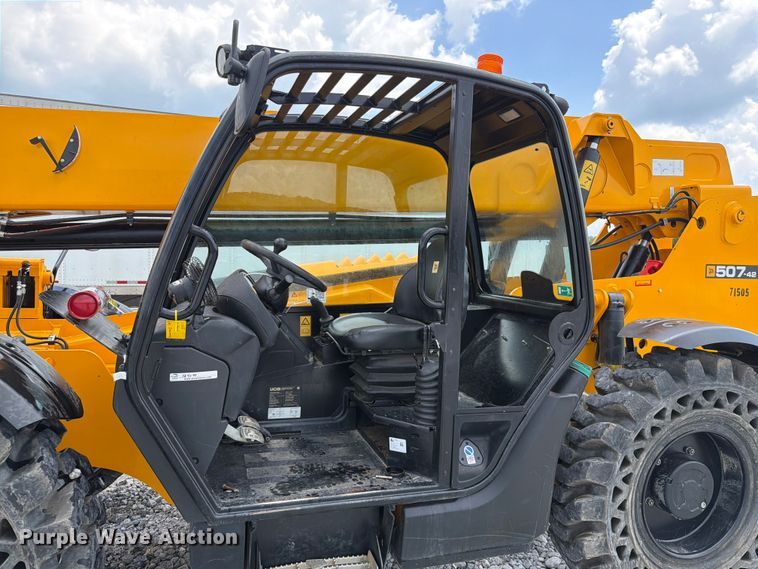 image for item YA4099 2022 JCB 507.42F telehandler