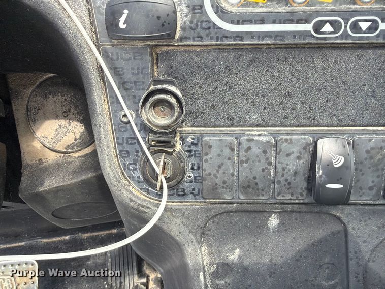 image for item YA4099 2022 JCB 507.42F telehandler