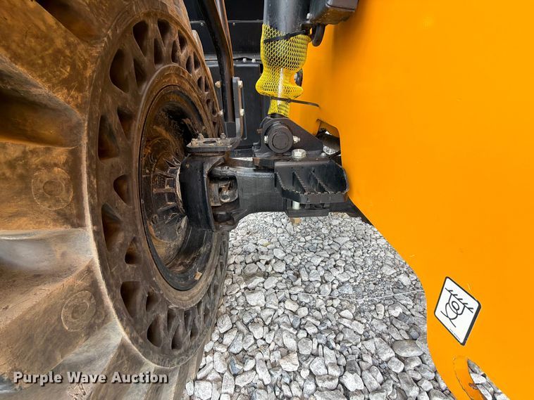 image for item YA4099 2022 JCB 507.42F telehandler