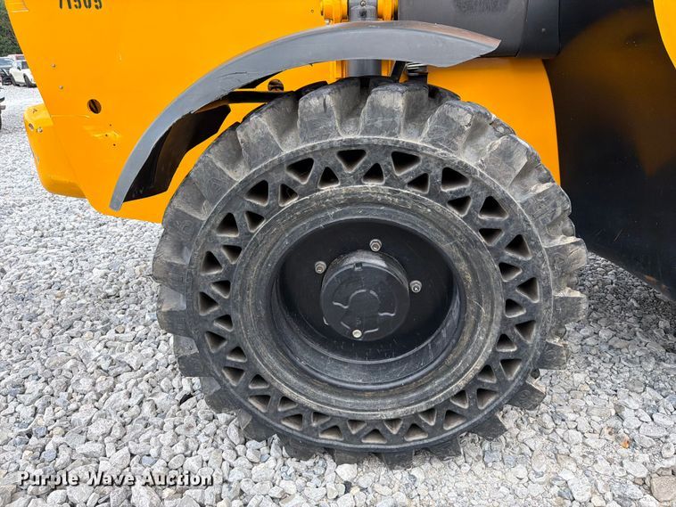 image for item YA4099 2022 JCB 507.42F telehandler