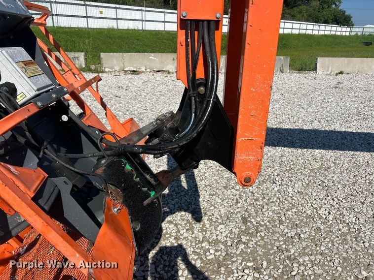 image for item YA4100 2008 JLG 660SJ boom lift