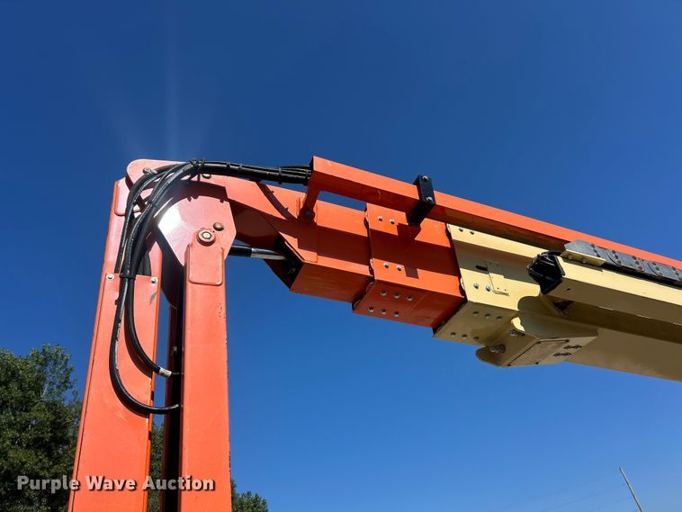 image for item YA4100 2008 JLG 660SJ boom lift