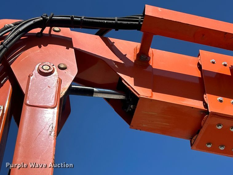 image for item YA4100 2008 JLG 660SJ boom lift