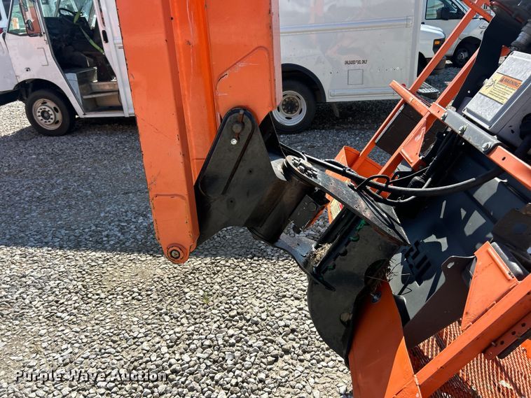 image for item YA4100 2008 JLG 660SJ boom lift