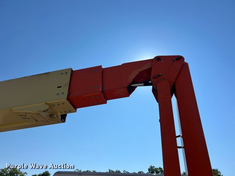 image for item YA4100 2008 JLG 660SJ boom lift