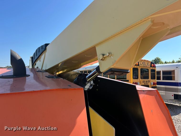 image for item YA4100 2008 JLG 660SJ boom lift