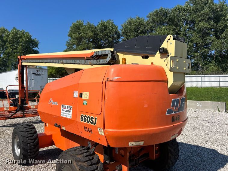 image for item YA4100 2008 JLG 660SJ boom lift
