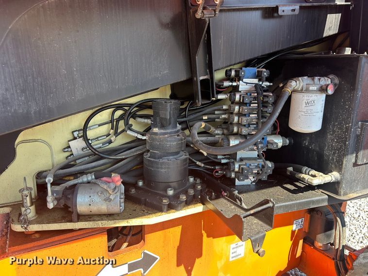image for item YA4100 2008 JLG 660SJ boom lift