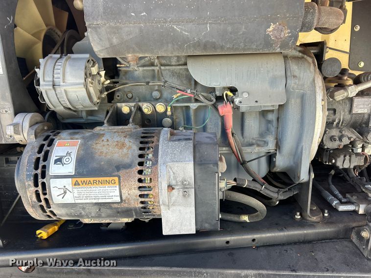 image for item YA4100 2008 JLG 660SJ boom lift