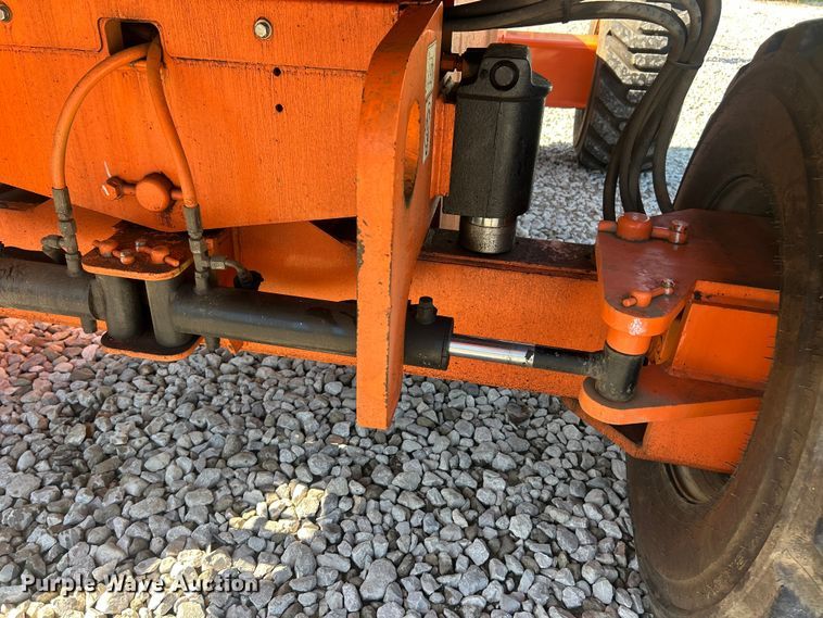 image for item YA4100 2008 JLG 660SJ boom lift