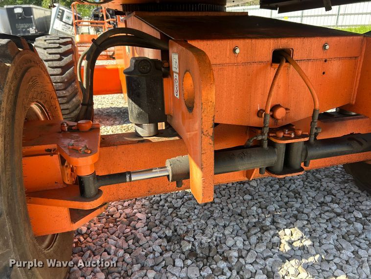 image for item YA4100 2008 JLG 660SJ boom lift