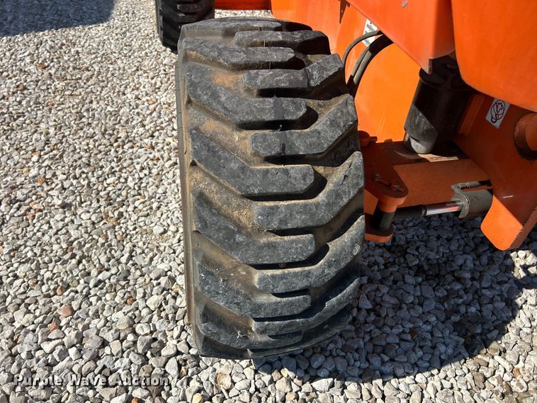 image for item YA4100 2008 JLG 660SJ boom lift