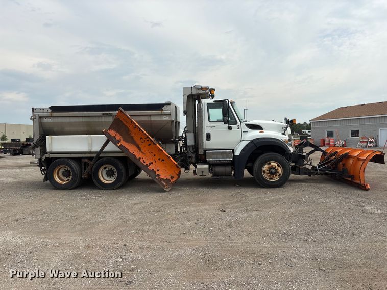 image for item DO5274 2013 International Workstar 7600 dump truck