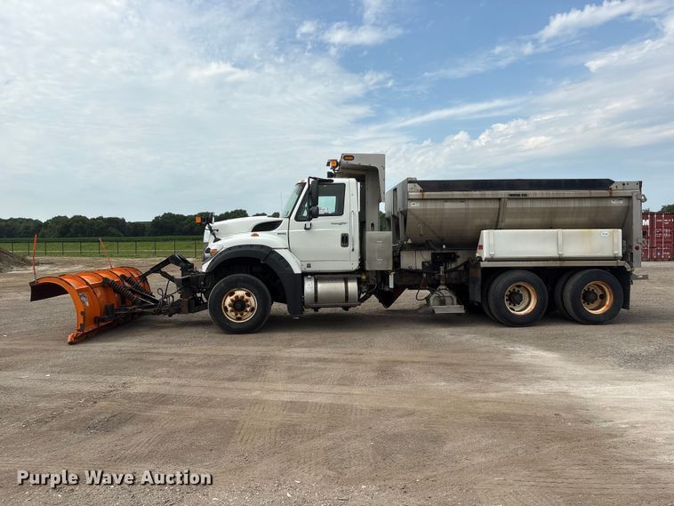 image for item DO5274 2013 International Workstar 7600 dump truck