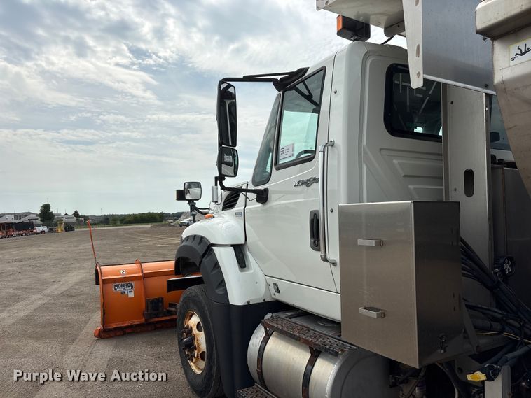 image for item DO5274 2013 International Workstar 7600 dump truck