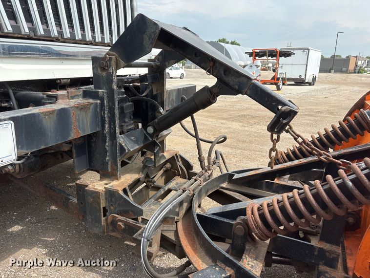 image for item DO5274 2013 International Workstar 7600 dump truck