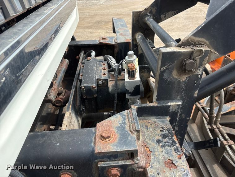 image for item DO5274 2013 International Workstar 7600 dump truck