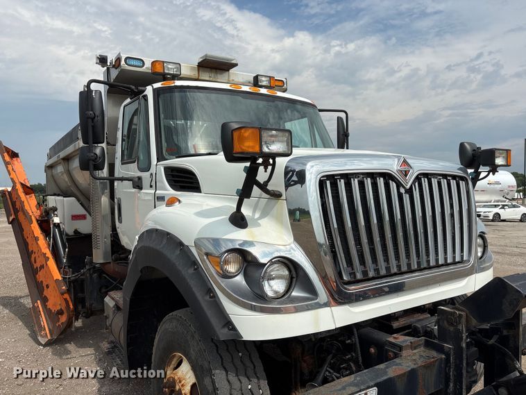 image for item DO5274 2013 International Workstar 7600 dump truck