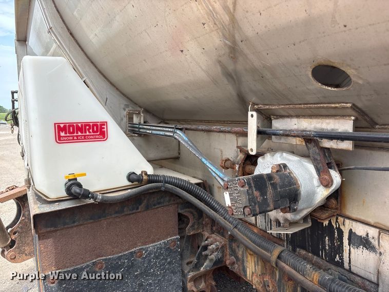 image for item DO5274 2013 International Workstar 7600 dump truck