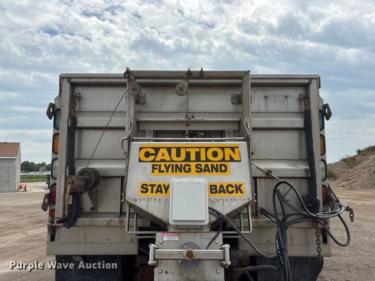 image for item DO5274 2013 International Workstar 7600 dump truck