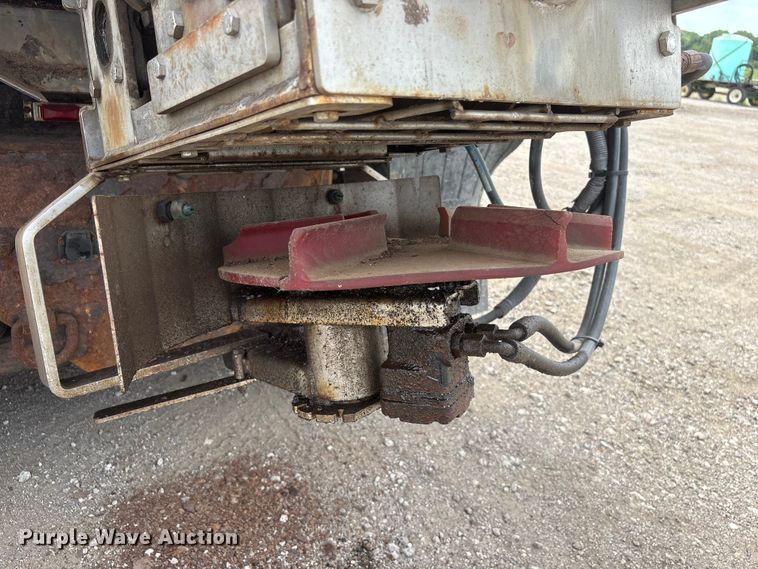 image for item DO5274 2013 International Workstar 7600 dump truck