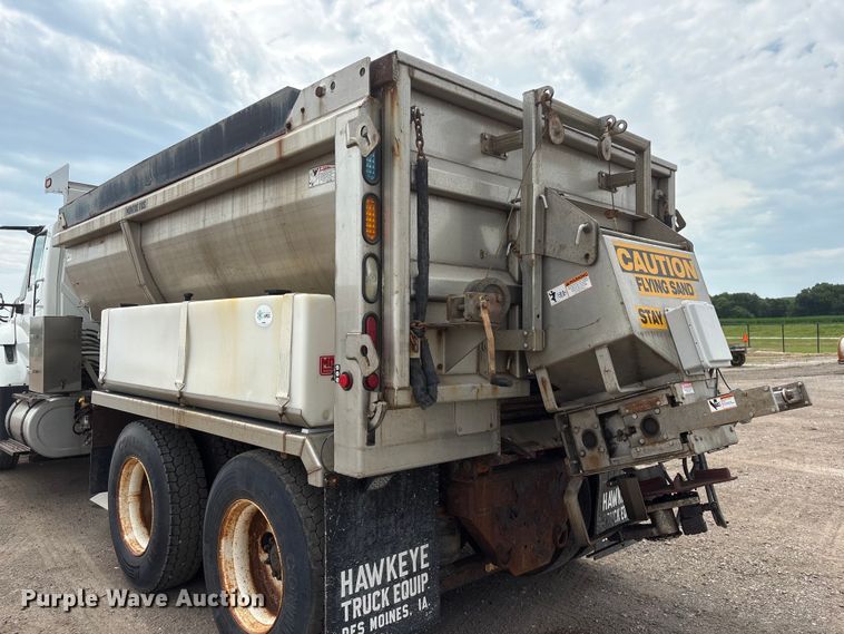 image for item DO5274 2013 International Workstar 7600 dump truck