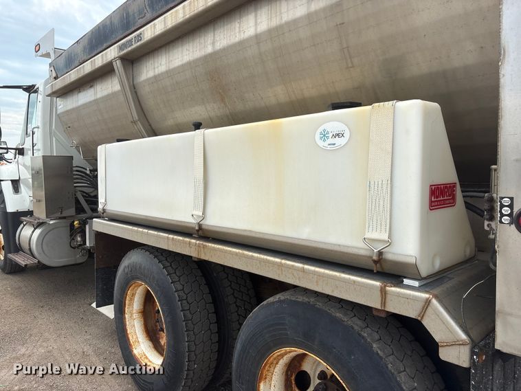 image for item DO5274 2013 International Workstar 7600 dump truck
