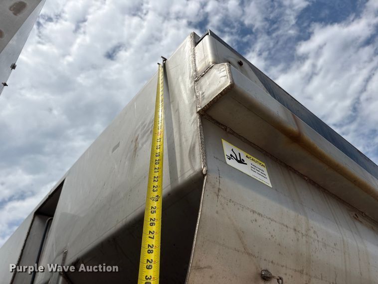 image for item DO5274 2013 International Workstar 7600 dump truck