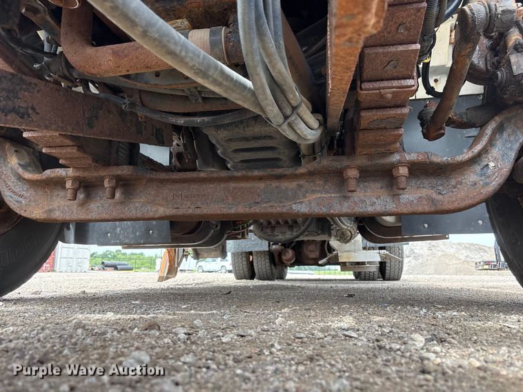 image for item DO5274 2013 International Workstar 7600 dump truck