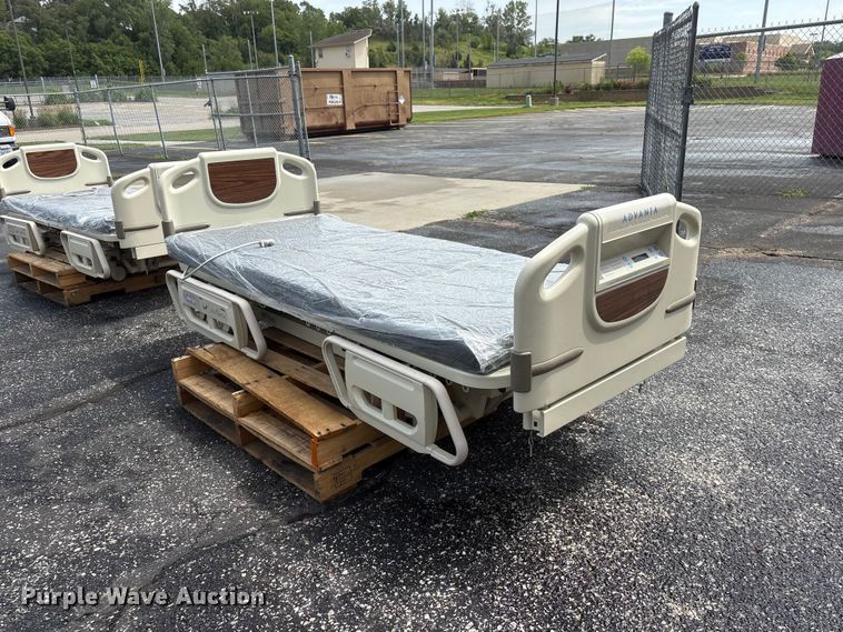image for item DO5283 Hill-Rom Advanta P1600 hospital bed
