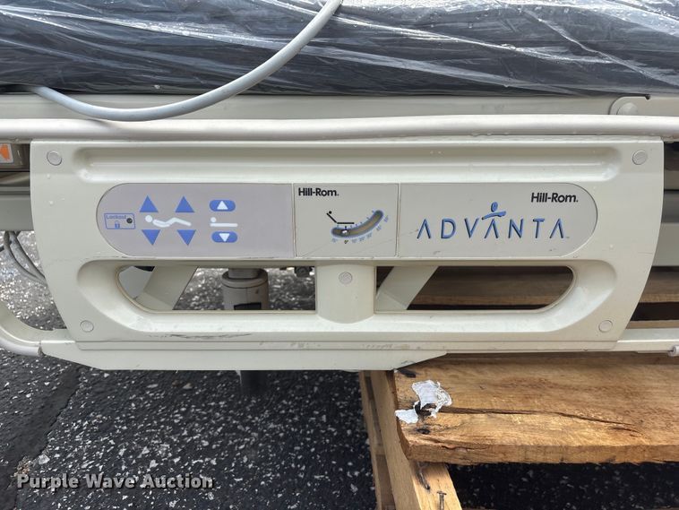 image for item DO5283 Hill-Rom Advanta P1600 hospital bed
