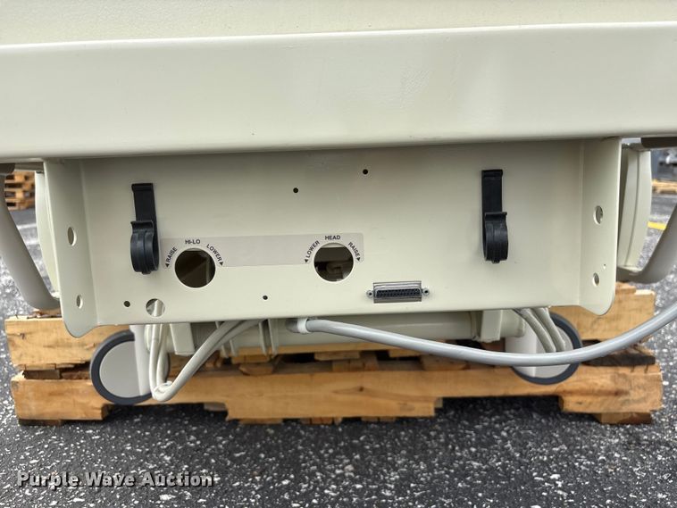 image for item DO5284 Hill-Rom Advanta P1600 hospital bed